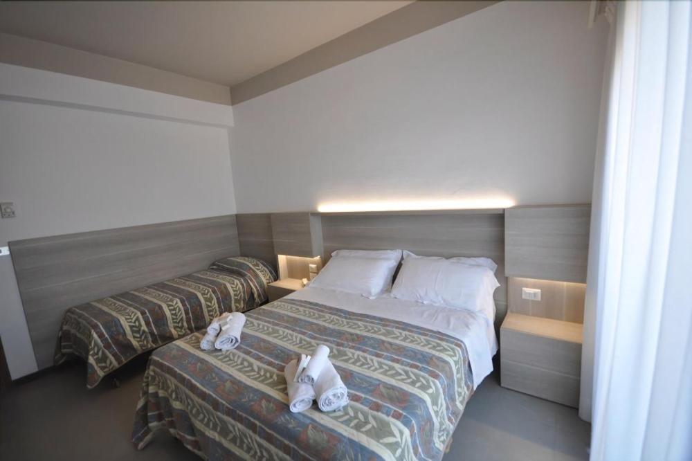 Hotel Alhambra ريميني المظهر الخارجي الصورة